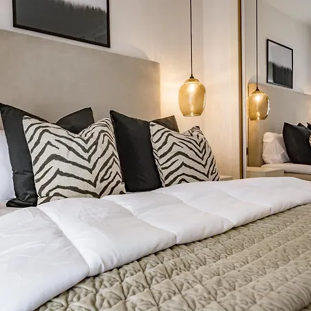 Appartement Pr - Stunning Flat Front Line Puerto Banus *