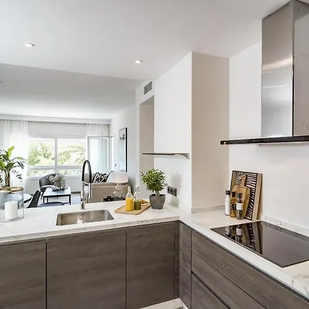 Pr - Stunning Flat Front Line Puerto Banus * Marbella