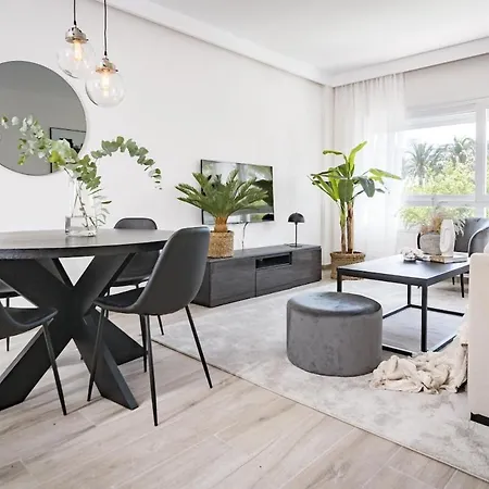 Pr - Stunning Flat Front Line Puerto Banus *