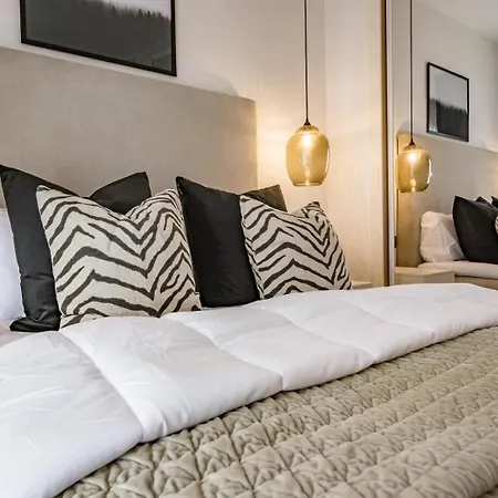 Pr - Stunning Flat Front Line Puerto Banus Marbella
